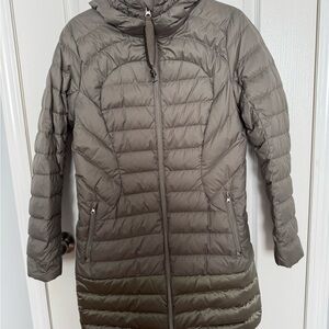 Lululemon Sage Green Quilted Puffer Coat with Hood and Mid-Thigh Length